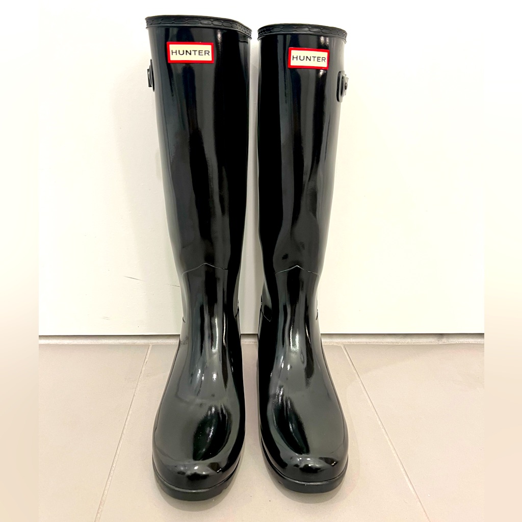 Hunter Women’s Original Refined Tall Gloss Rain Boots, Black, Size 9, New